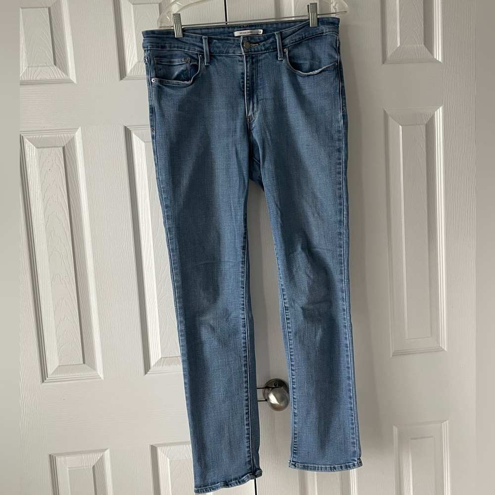 Classic Levi’s Blue Denim Jeans